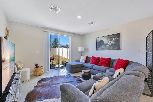 3719 RADIANT MOUNTAIN DRIVE, Plant City, FL 33565