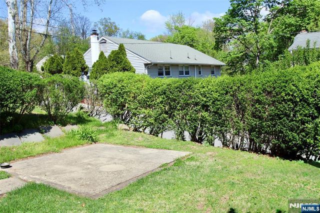 84 12th Street, Hawthorne, NJ 07506