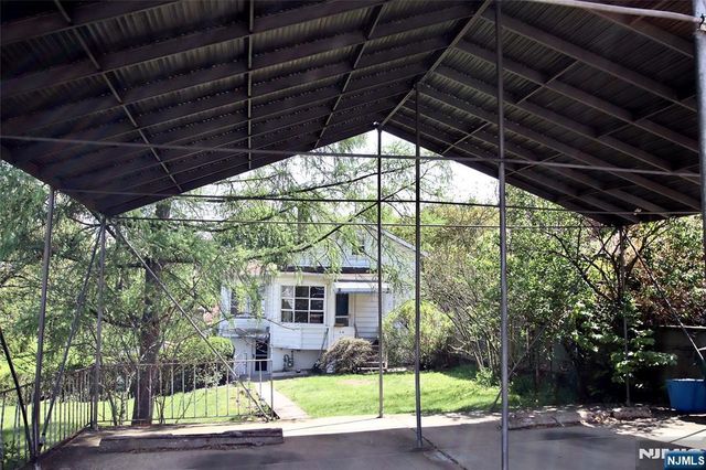 84 12th Street, Hawthorne, NJ 07506