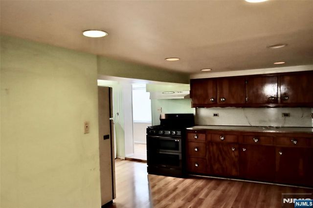 84 12th Street, Hawthorne, NJ 07506