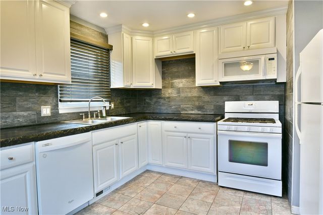 192 N Main Street, Youngstown, OH 44515