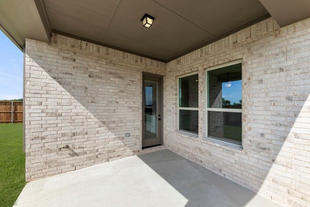1426 Colorado Road, Van Alstyne, TX 75495