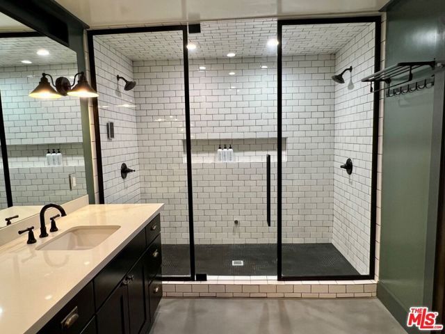 16446 Moorpark Street, Encino (los Angeles), CA 91436