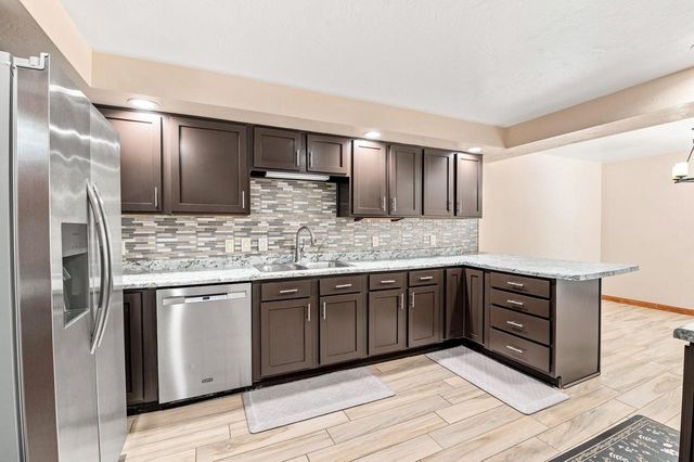 2691 MAYLINE DRIVE, Green Bay, WI 54311