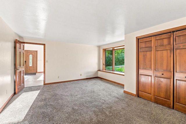 2691 MAYLINE DRIVE, Green Bay, WI 54311