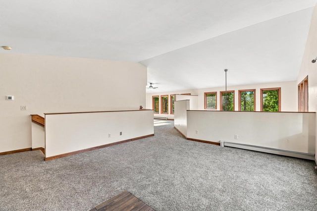 2691 MAYLINE DRIVE, Green Bay, WI 54311