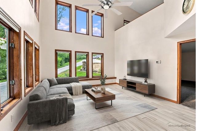 2691 MAYLINE DRIVE, Green Bay, WI 54311