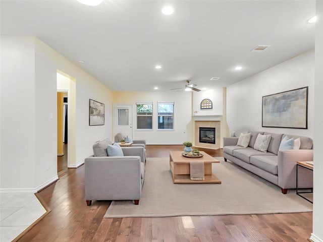 7923 Ashford Trace Drive, Houston, TX 77072