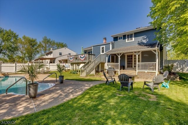7 Beekmeer Pl, Mount Olive Twp., NJ 07836