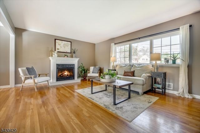 7 Beekmeer Pl, Mount Olive Twp., NJ 07836