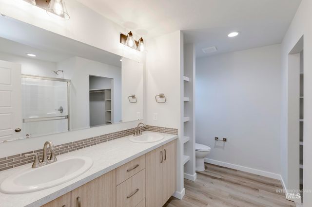 5127 E Open Canyon Dr, Nampa, ID 83687