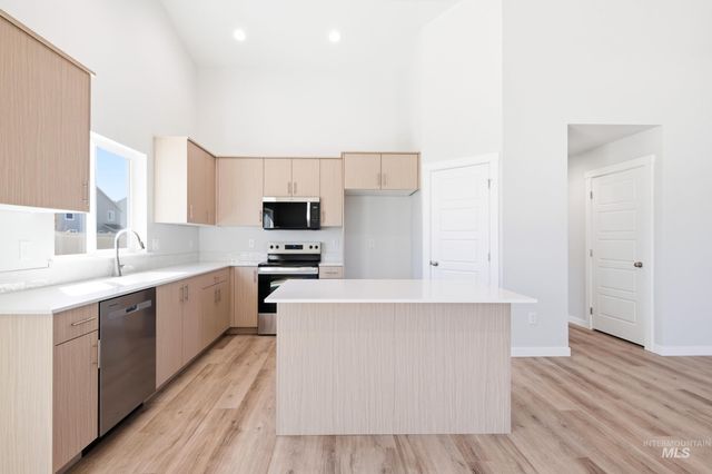 5127 E Open Canyon Dr, Nampa, ID 83687