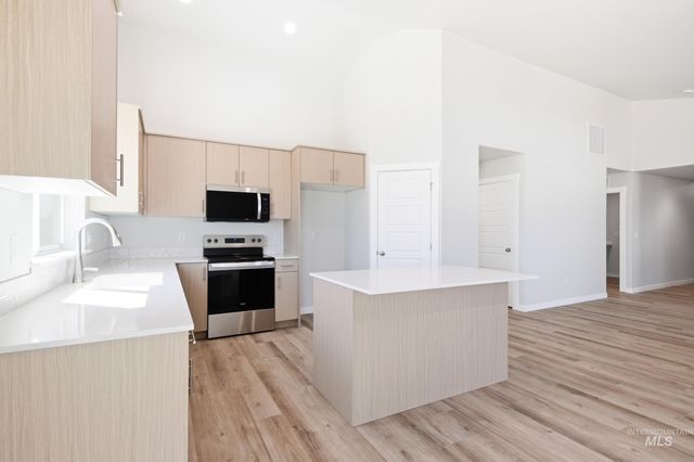 5127 E Open Canyon Dr, Nampa, ID 83687