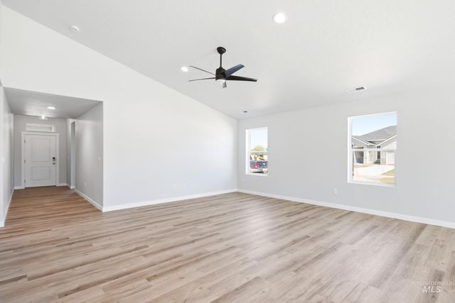 5127 E Open Canyon Dr, Nampa, ID 83687