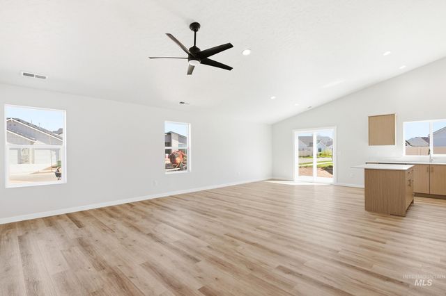 5127 E Open Canyon Dr, Nampa, ID 83687