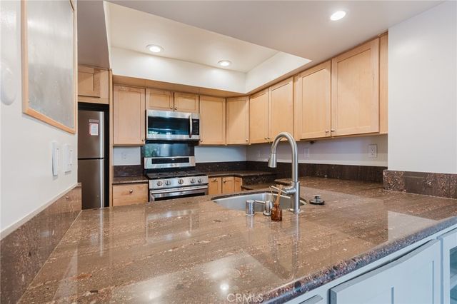 400 N Louise 303, Glendale, CA 91206