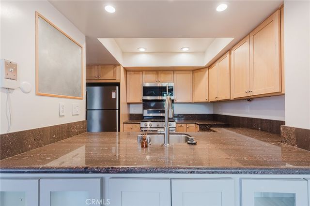 400 N Louise 303, Glendale, CA 91206