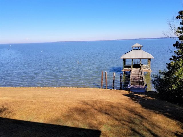 613 Ballard Lane, Santee, SC 29142