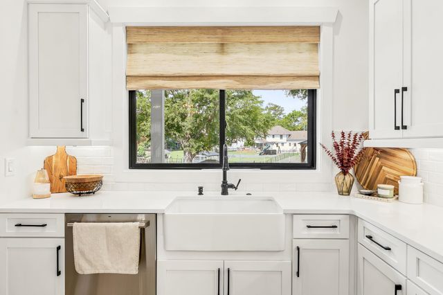 506 Fernwood Rd., Murrells Inlet, SC 29576