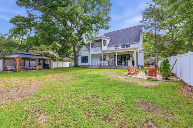 506 Fernwood Rd., Murrells Inlet, SC 29576
