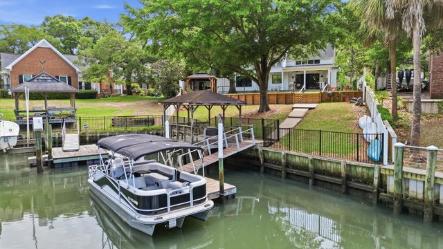 506 Fernwood Rd., Murrells Inlet, SC 29576