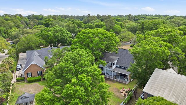 506 Fernwood Rd., Murrells Inlet, SC 29576