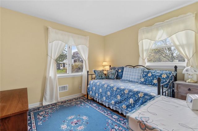 129 Alhambra Drive, Irondequoit, NY 14622