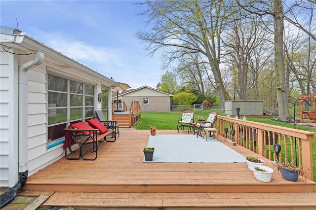 129 Alhambra Drive, Irondequoit, NY 14622
