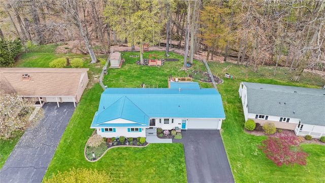 129 Alhambra Drive, Irondequoit, NY 14622