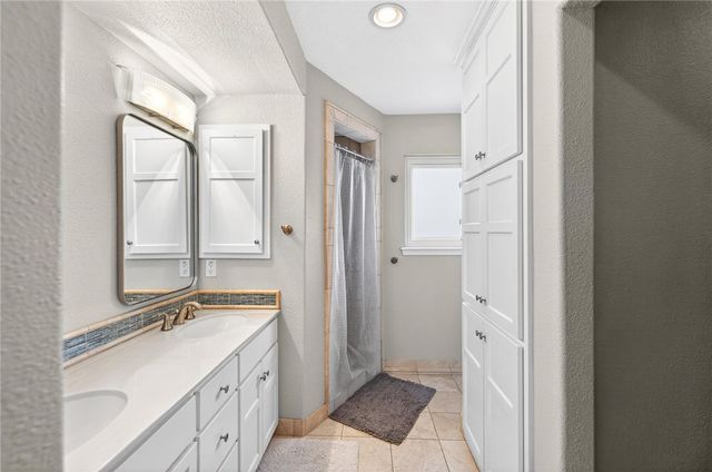 13538 KING PHILLIP Ct, Corpus Christi, TX 78418