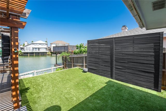 13538 KING PHILLIP Ct, Corpus Christi, TX 78418