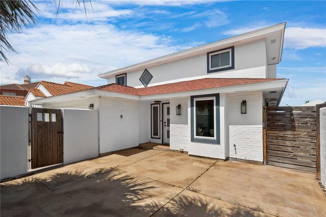 13538 KING PHILLIP Ct, Corpus Christi, TX 78418