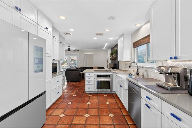 13538 KING PHILLIP Ct, Corpus Christi, TX 78418