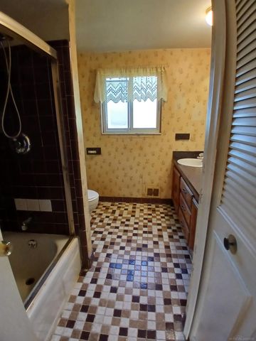 51569 Johns Drive, Chesterfield, MI 48047