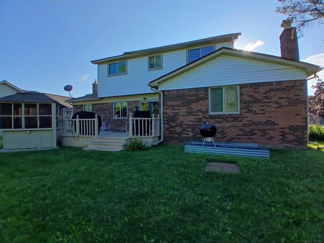 51569 Johns Drive, Chesterfield, MI 48047