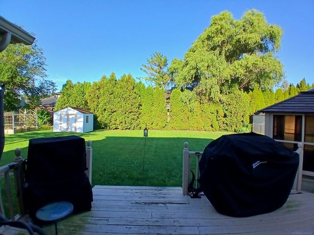 51569 Johns Drive, Chesterfield, MI 48047
