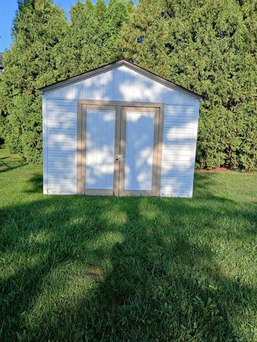 51569 Johns Drive, Chesterfield, MI 48047