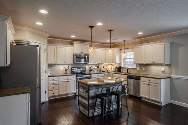 203 Medoc Lane, Moore, SC 29369