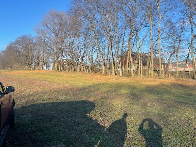 2 Old Zion Rd, Columbia, TN 38401