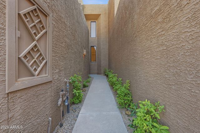 25555 N WINDY WALK Drive 30, Scottsdale, AZ 85255