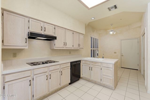 25555 N WINDY WALK Drive 30, Scottsdale, AZ 85255