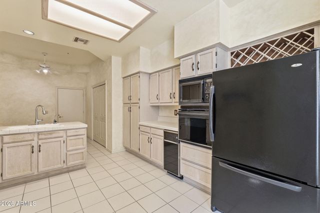 25555 N WINDY WALK Drive 30, Scottsdale, AZ 85255