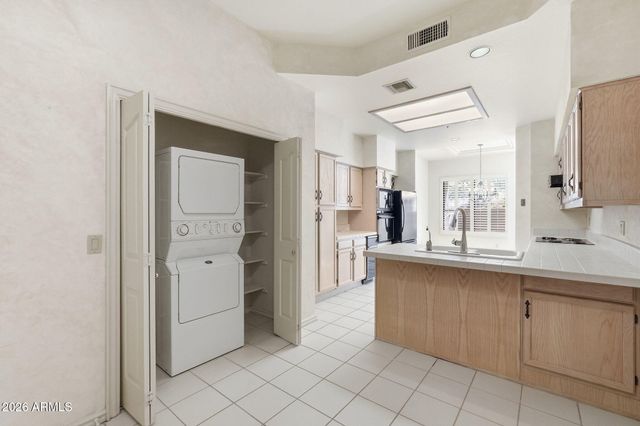 25555 N WINDY WALK Drive 30, Scottsdale, AZ 85255
