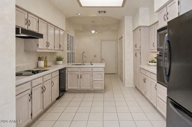 25555 N WINDY WALK Drive 30, Scottsdale, AZ 85255