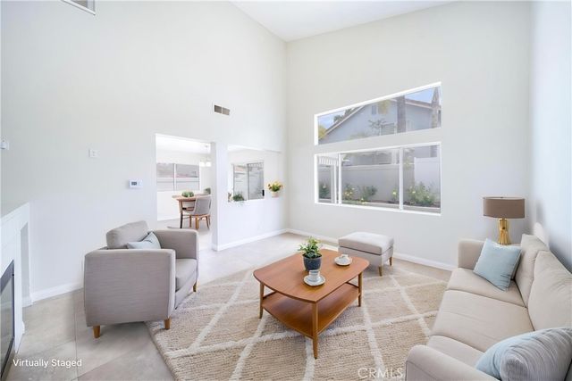 877 Willowcreek, Corona, CA 92878