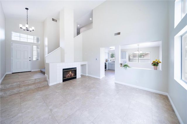 877 Willowcreek, Corona, CA 92878