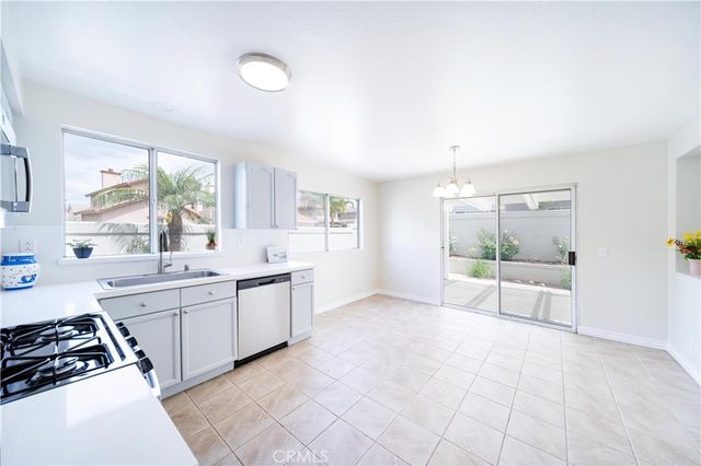 877 Willowcreek, Corona, CA 92878