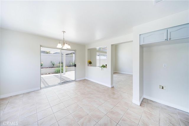 877 Willowcreek, Corona, CA 92878