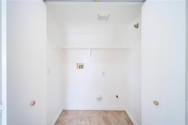877 Willowcreek, Corona, CA 92878