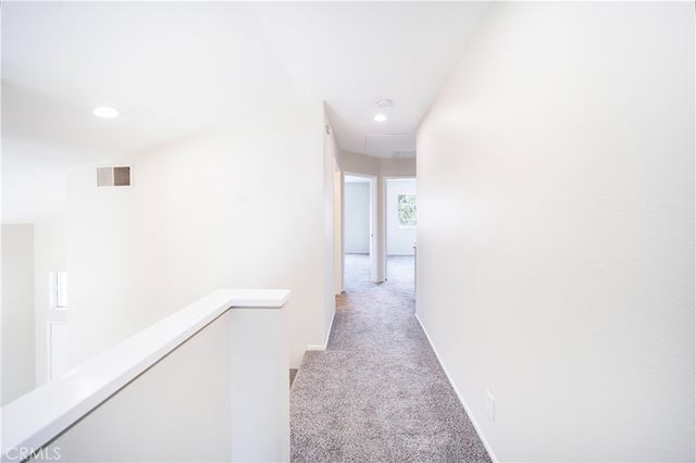 877 Willowcreek, Corona, CA 92878